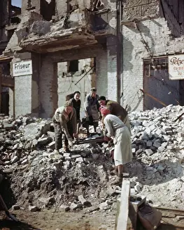 Rubble Prints: German Women Working In Post-War Germany