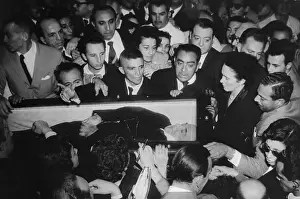 Getulio Vargas Surrounded by Family Members