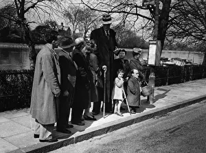 Physical Diversity Prints: Giant Queue