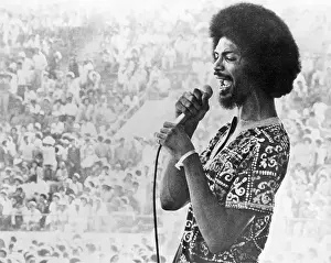 Gil Scott-Heron Performing