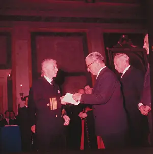 Giovanni Gronchi Presenting Award to Hyman Rickover