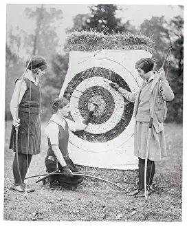 Bryn Mawr Prints: Girl Archers at Bryn Mawr College