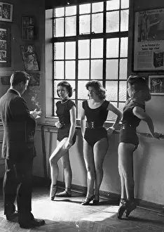 Pers Prints: Show Girl Poll