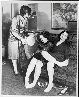 Endurance Prints: Girls Faint At Dance Endurance Contest