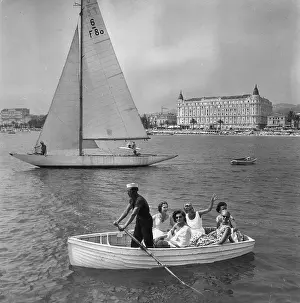 Five Girls On A Yacht