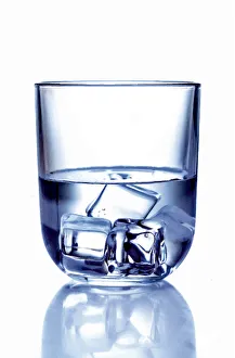 Liquid Gallery: Glass of water with ice