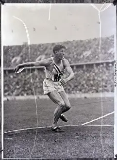 Decathlon Prints: Glenn Morris Throws Discus
