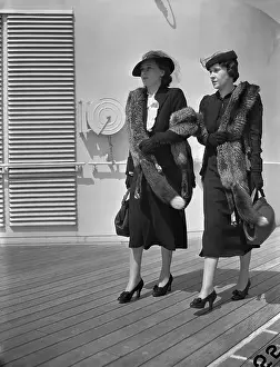 Twins Prints: Gloria Morgan Vanderbilt and Thelma Furness