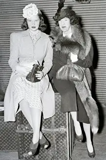 Designer Prints: Gloria Vanderbilt, 16, And Her Aunt