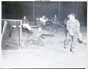 Krefeld Prints: Goalie Blocking a Shot on Goal