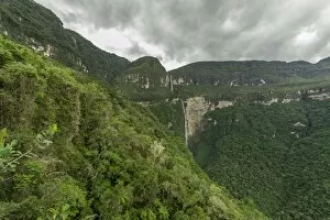 Gocta Waterfall, 771m, with the surrounding cloud forest, Cocachimba, Amazonas, Peru, South America