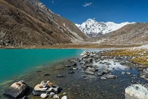 Images Dated 9th October 2015: Gokyo lake and Cho Oyu mountain, Everest region