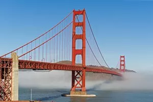 City Portrait Gallery: Golden Gate Bridge with fog, San Francisco, California