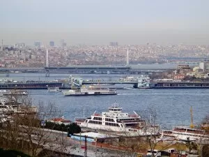 Images Dated 6th March 2015: Golden Horn, Galata Bridge, Istanbul