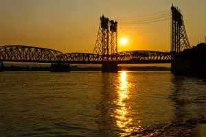 Images Dated 11th September 2011: Golden Sunset Over Interstate Bridge