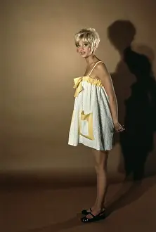 Huty33947 Prints: Goldie Hawn, American Actress