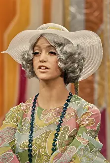 Huty33948 Prints: Goldie Hawn in Rowan & Martin's Laugh-In