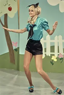Goldie Hawn in Rowan & Martin's Laugh-In