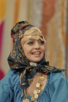 Huty33948 Prints: Goldie Hawn in Rowan & Martin's Laugh-In