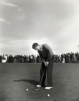 Golfer Putting