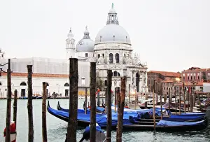 Gondolas and the church of Santa Maria della Salute