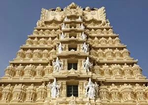 Images Dated 1st February 2010: Gopuram of Sri Chamundeshwari Temple, Chamundi Hill, Mysore, Karnataka, South India, India