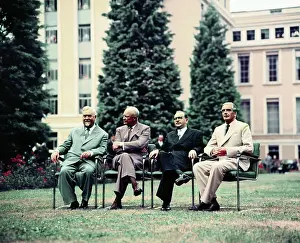 Government Heads Meeting Together