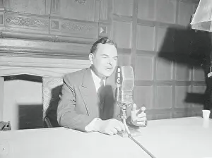 Thomas E Prints: Governor Dewey Giving a Speech