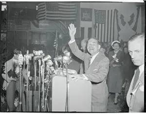 Thomas E Prints: Governor Dewey Waving