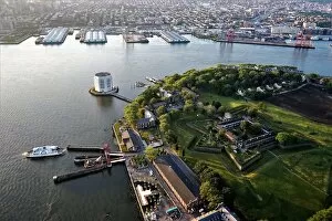 Jerry Trudell Aerial Photography Collection: Governors Island and Brooklyn New York