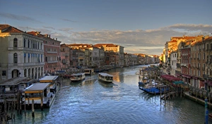 Images Dated 29th August 2010: Grand Canal picturesque sunset and vaporetto
