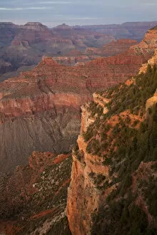 Images Dated 31st May 2009: Grand Canyon, Yavapai Point at Dusk
