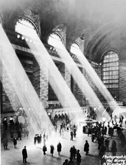 Images Dated 16th April 2018: Grand Central Light