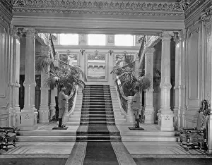 Carpet Prints: Grand Staircase W/Two Guards