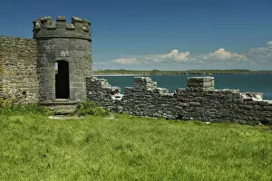 Local Landmark Gallery: grass, sky, travel, fortress, castle, daytime, outdoors, rock, blue, Irish, history