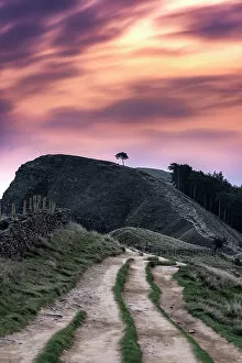 John Finney Photography Gallery: Great Ridge September sunrise, Castleton, Derbyshire Peak District. UK