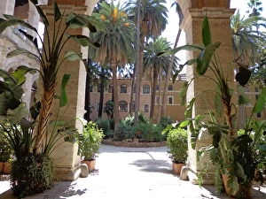 Images Dated 1st January 2011: Green courtyard of the Palazzo Venezia in Rome, Italy