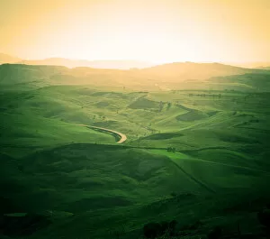 Images Dated 10th April 2012: Green Hills