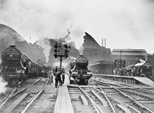 Images Dated 13th February 2012: Gresley Pacific locomotives at Kings Cross station, London, circa 1926