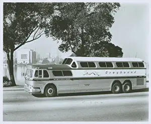Greyhound Lines Prints: Greyhound Scenicruiser