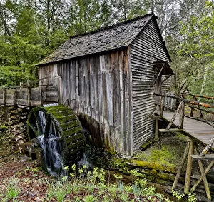 Images Dated 15th April 2014: Grist Mill Cades Cove