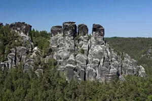 Images Dated 25th May 2012: Grosse Gans rock formations, Elbe Sandstone Mountains, near Bastei, Saxony, Germany, Europe