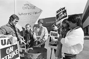 Windsor Prints: Group of UAW Strikers with Placards