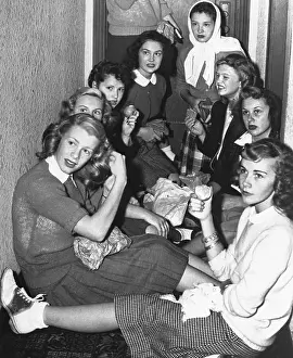 Alameda Prints: Groupies Waiting for Errol Flynn