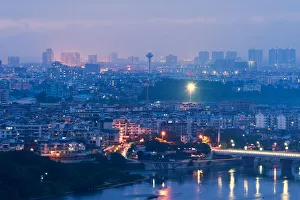 Images Dated 4th June 2012: Guilin city, China