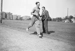 Runner Prints: Gunder Hagg Working Out