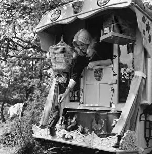 M Typ Euro Gypsies Bri Prints: Gypsy Caravan