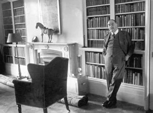 Famous Writers Gallery: H G Wells (1866-1946) Collection
