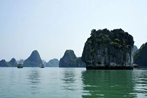 Vietnam Gallery: Ha Long Bay scenery