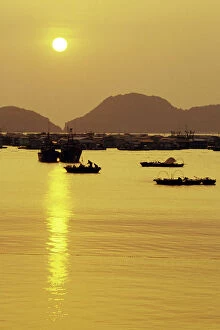 Images Dated 17th February 2016: Ha Long Bay, sunset at Cat Ba Island